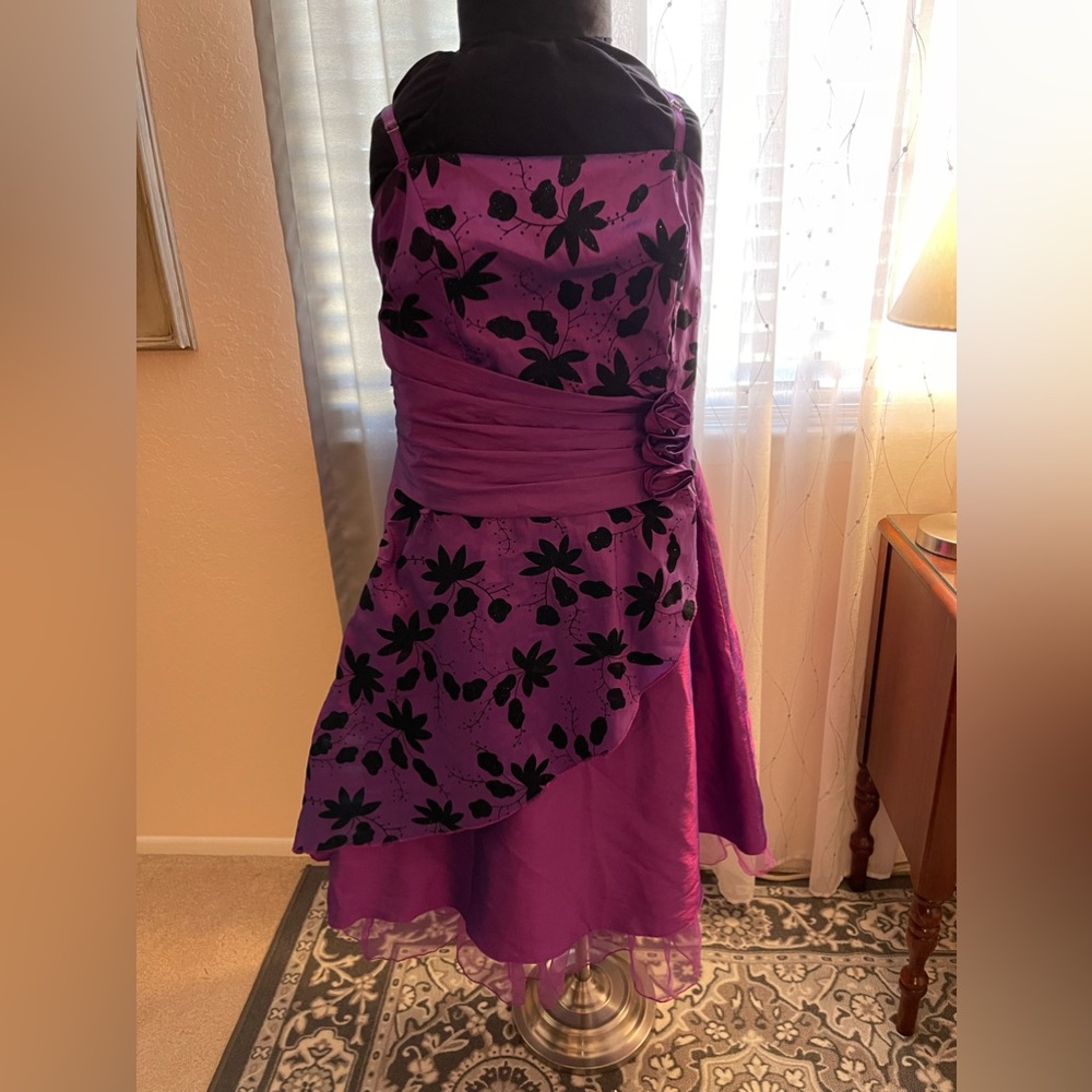 Angel Fashions party dress. Size L. Purple and black.